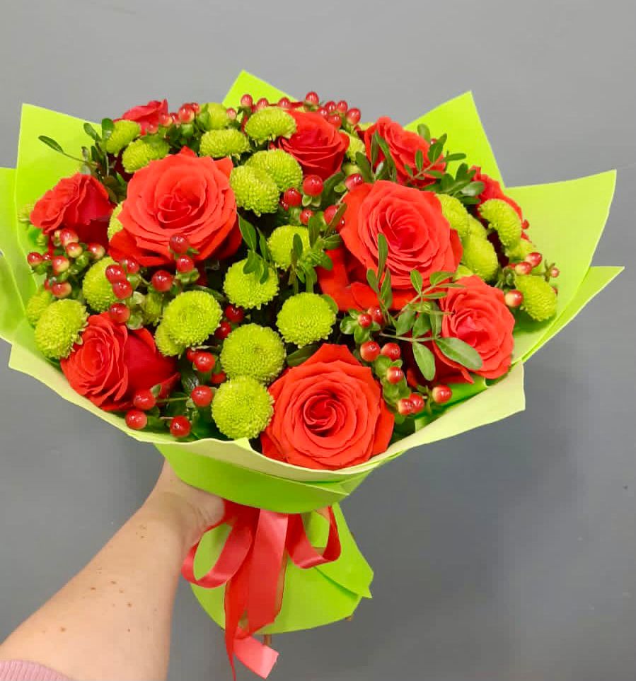 Букет цветов из: Хризантемы и Розы в Круглолесском