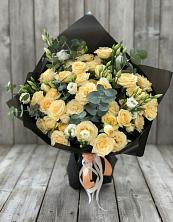 Букет цветов из:  Розы и Лизиантусы в Круглолесском