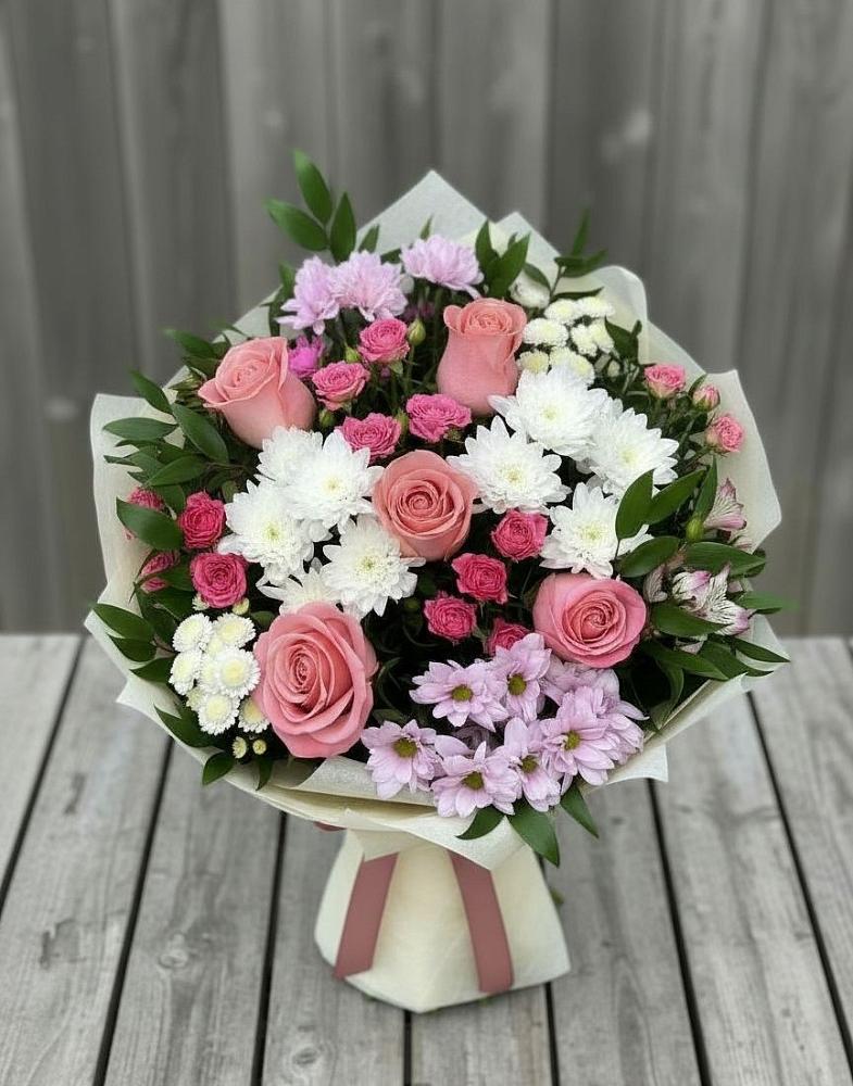 Букет цветов из: Альстромерии, Гвоздики, Розы и Хризантемы в Круглолесском