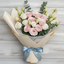 Букет цветов из:  Лизиантусы #REPLACE_PRED# Круглолесском