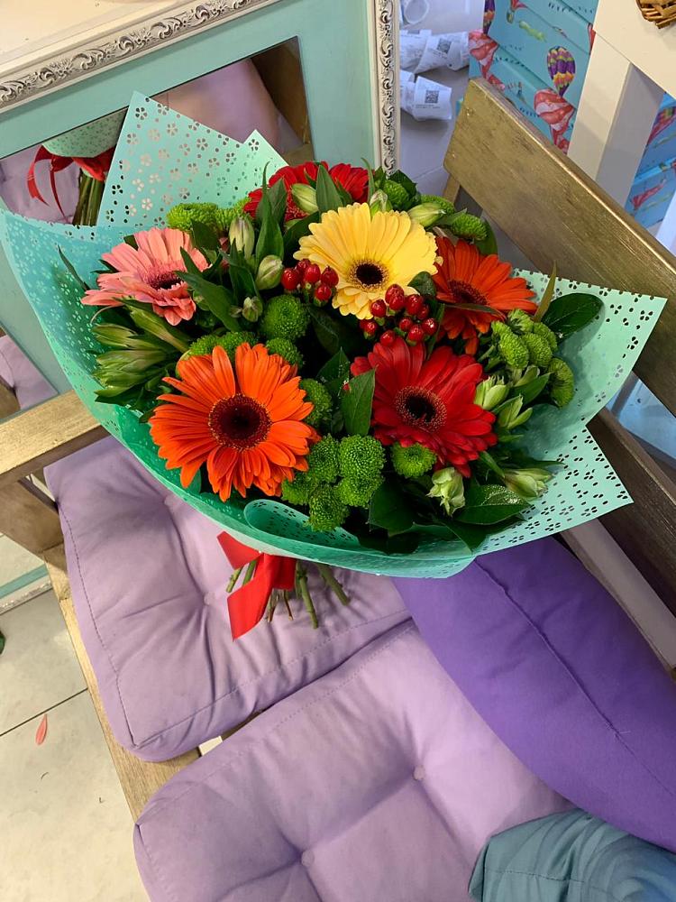 Букет цветов из: Герберы, Хризантемы и Альстромерии в Круглолесском