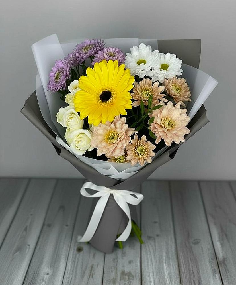 Букет цветов из: Розы, Герберы и Хризантемы в Круглолесском