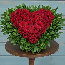 Цветочная композиция из Розы в виде сердца в Круглолесском