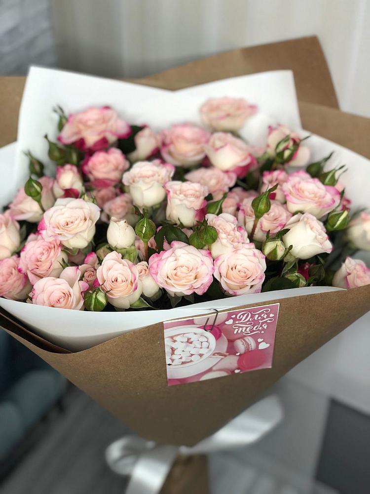 Букет цветов из: Розы в Круглолесском