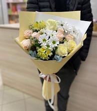 Букет цветов из:  Альстромерии, Розы и Хризантемы в Круглолесском