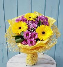 Букет цветов из:  Хризантемы и Герберы в Круглолесском