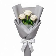 Букет 3 белые розы в Круглолесском