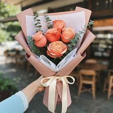 Букет цветов из:  Розы в Круглолесском