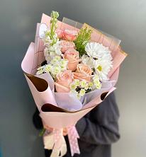 Букет цветов из:  Хризантемы и Розы в Круглолесском