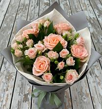 Букет цветов из:  Розы в Круглолесском