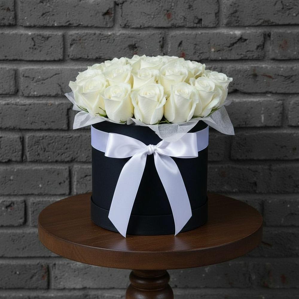 Цветочная композиция из Розы в шляпной коробке в Круглолесском