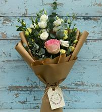 Букет цветов из:  Розы и Лизиантусы в Круглолесском